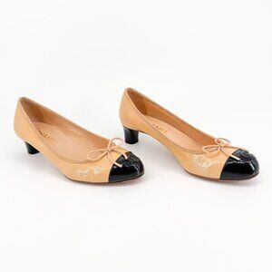 Chanel Beige CC Cap Toe Kitten Pumps Size 39.5 US 8.5-9 Two Tone Low Heel Bow